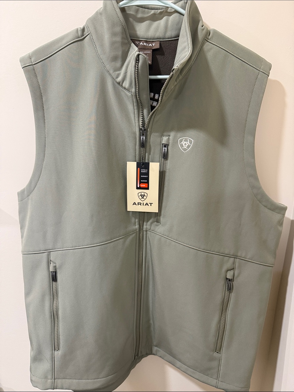 Ariat Men's Softshell Vest in Sage